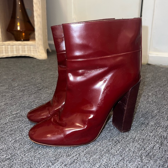 CHLOE Patent Leather Burgundy Ankle Heeled Boots Size 41 - Picture 2 of 6